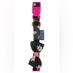 NWT Simply Southern white & black daisy print Bow Dog collar